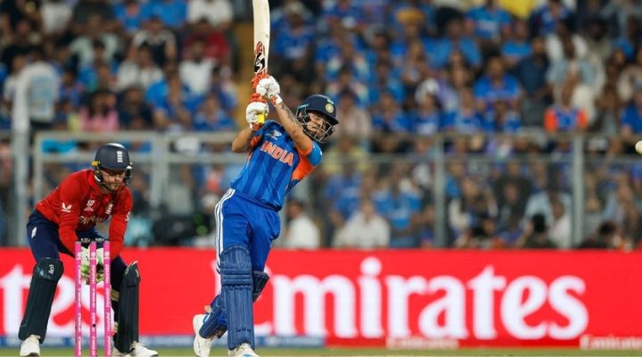 ফাইনালে পৌঁছতে ইংল্যান্ডের সামনে সুবিশাল ২৫৪ রানের লক্ষ্য